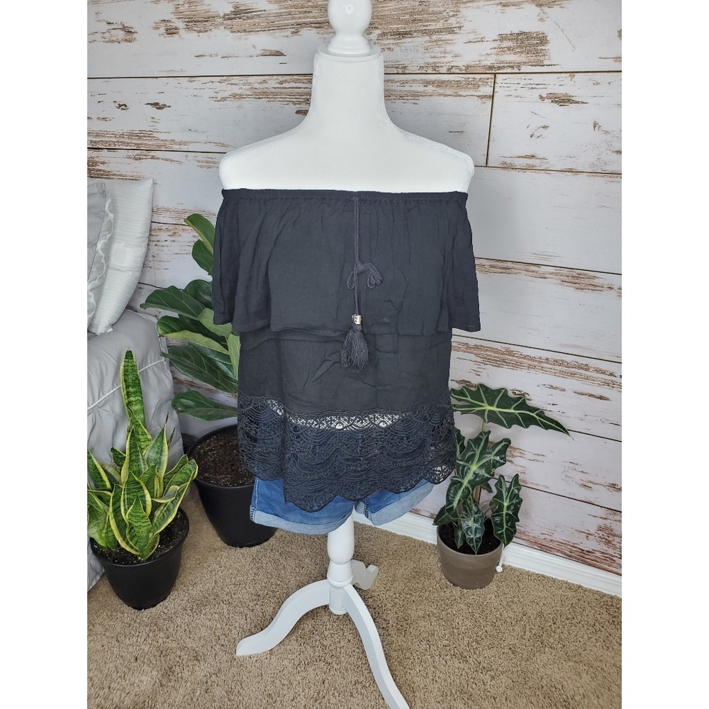 Over the shoulder black lace top